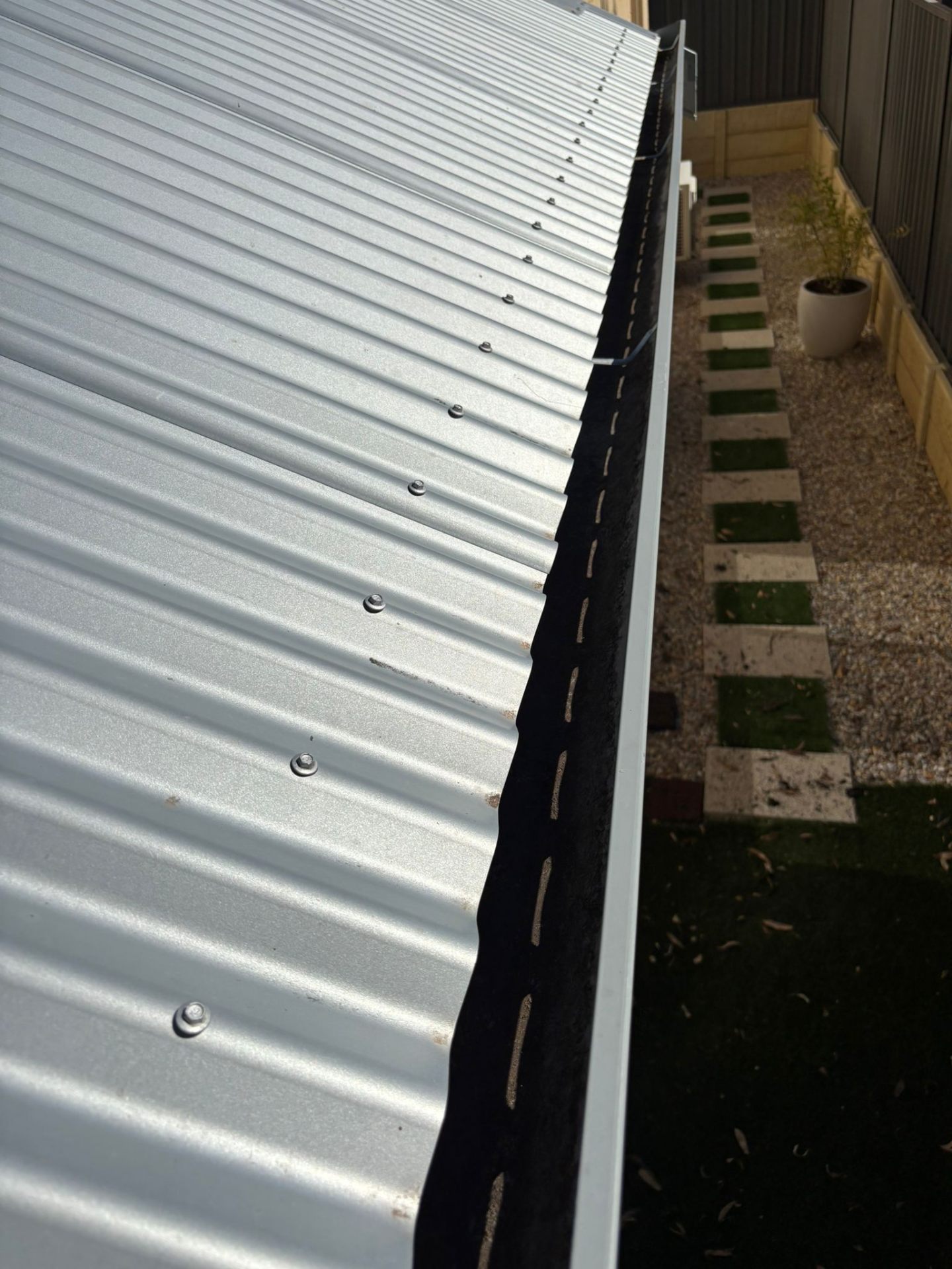 Clean gutters after professional gutter cleaning in Perth
